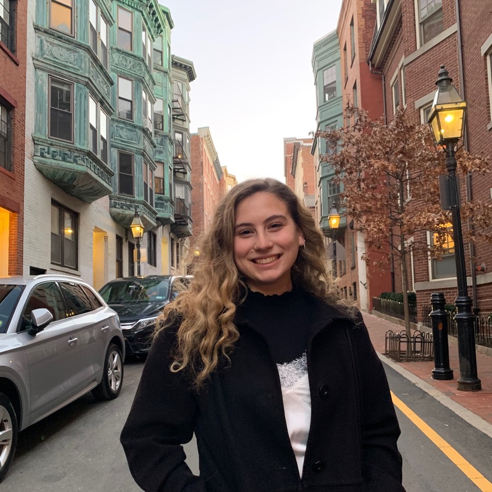 Meet your Posher, Kassandra